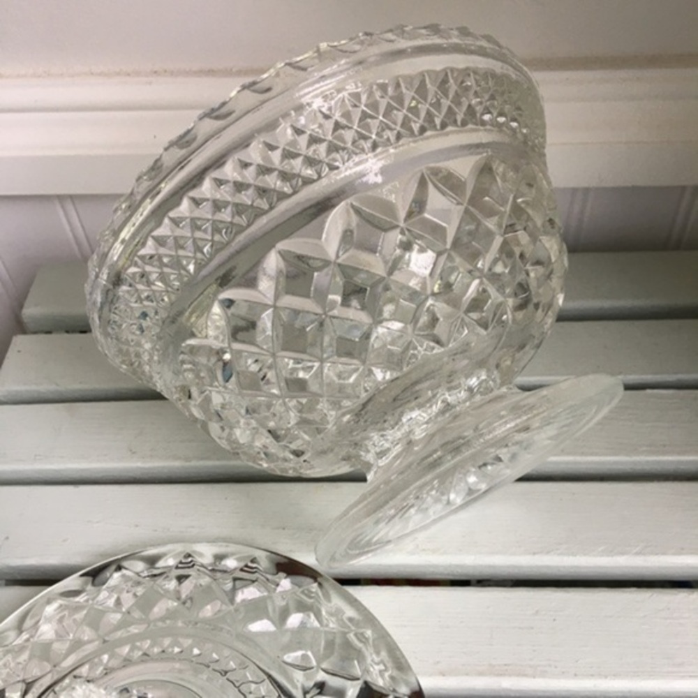Vintage Anchor Hocking Wexford Covered Candy Dish - Picture 3 of 9